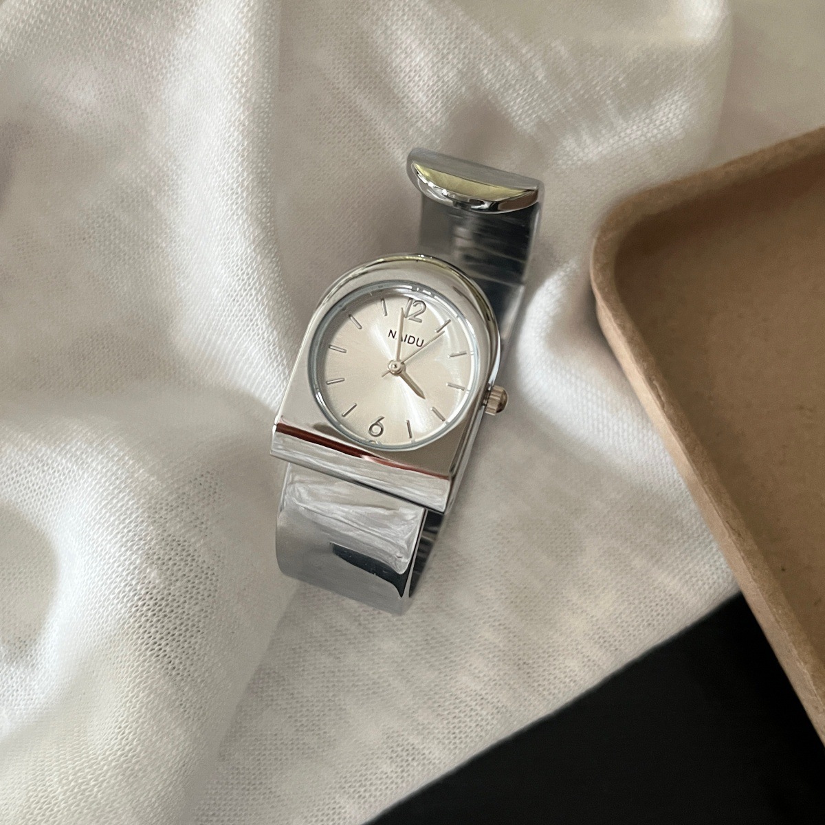 2026年新作ゴールドブレスレットウォッチ レディース高級高 - Luxury Watch Levels のレビューと価格
