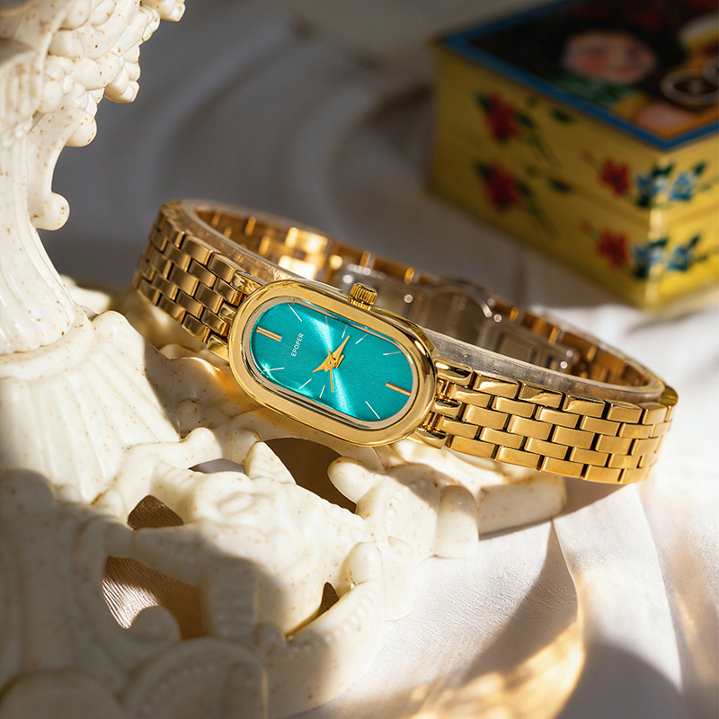 アンティークな雰囲気の高級感ある腕時計 レトロなニッチアート - Luxury Watch Levels のレビューと価格