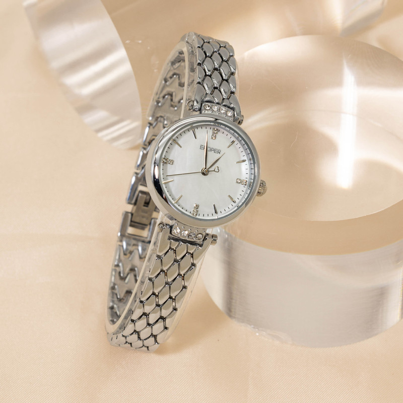 ファッションライトラグジュアリーニッチウォッチ、高級感のある - Luxury Watch Levels のレビューと価格
