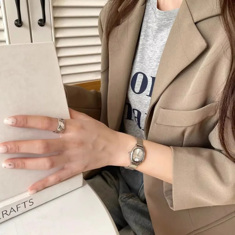 小さなオーバルダイヤルグリーン腕時計シンプルなステンレス鋼レ - Luxury Watch Girl のレビューと価格